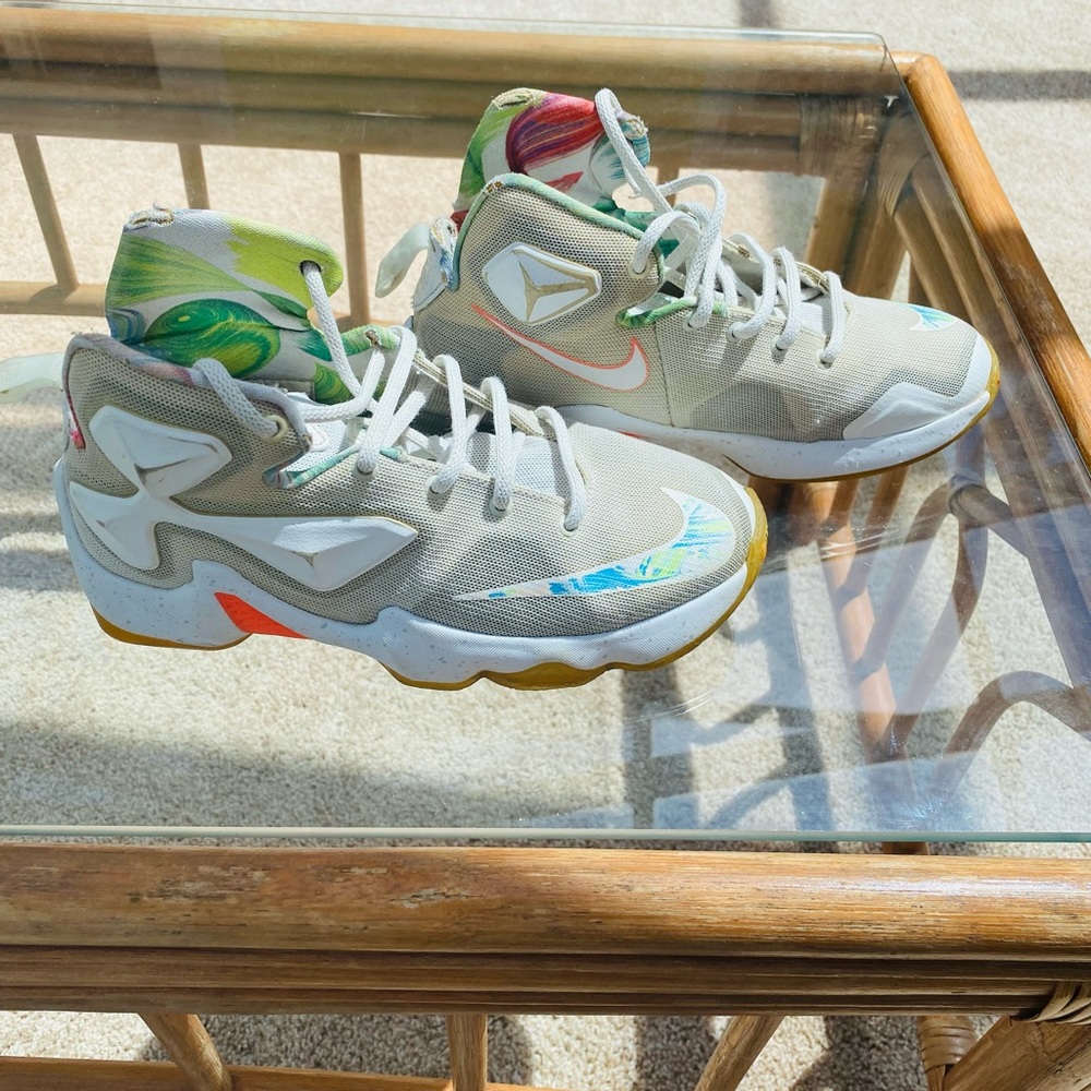 Shoes - Picture 5 of 5